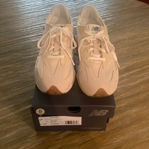 Like New - New Balance 327 - Beige color way - Youth size 6 or Women’s size 8
